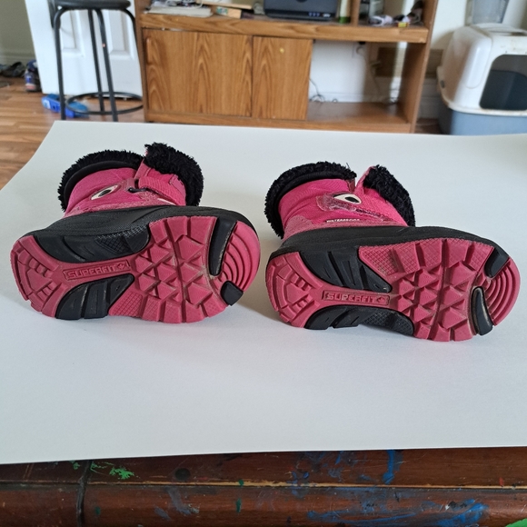 Toddlers Girls Waterproof Winter Boots. Warm And Furry. Eyes And Teeth Design - Picture 7 of 8